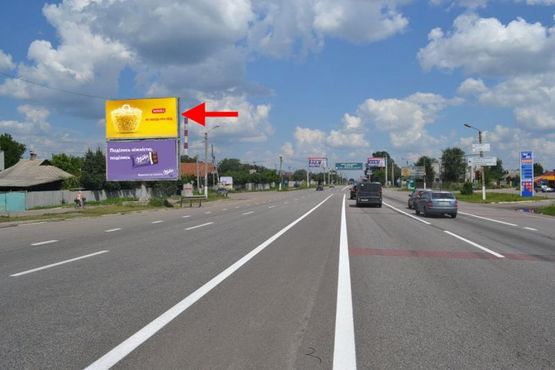 Фото рекламної площини за адресою Полтавский шлях-пос.Песочин-ул. Автомобильная напротив двух АЗС,в центр, верхняя плоскость.