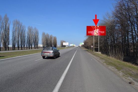 Фото рекламної площини за адресою Московский пр-т - Ростовская трасса в р-не поворота на Б. Рогань (въезд в город)