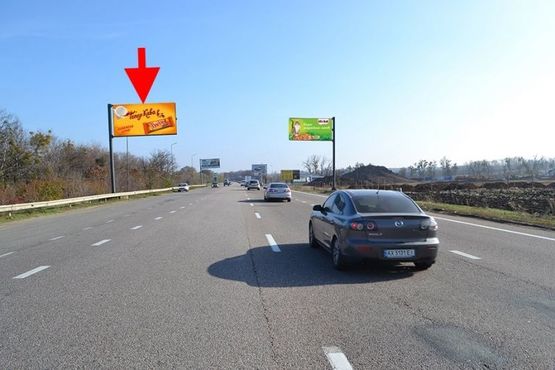 Фото рекламної площини за адресою Трасса Киев-Харьков-463 км-возле АЗС ОККО и Лилия-флажок№5-в ст. Харькова