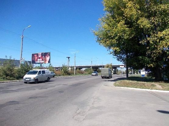 Фото рекламної площини за адресою Карпенко-Карого ул.