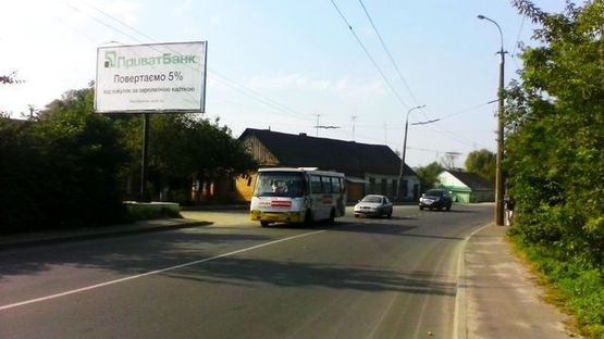 Фото рекламной плоскости по адресу Гнидавская ул., 17 в центр