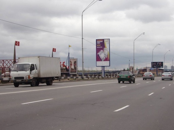 Фото рекламной плоскости по адресу Набережное шоссе(1)(1600м к Пешеход.мосту)