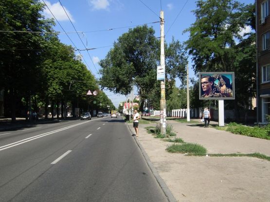Фото рекламної площини за адресою вул. Шмідта, Центральний ринок, фасад/ул. Шмидта, Центральный рынок, фасад
