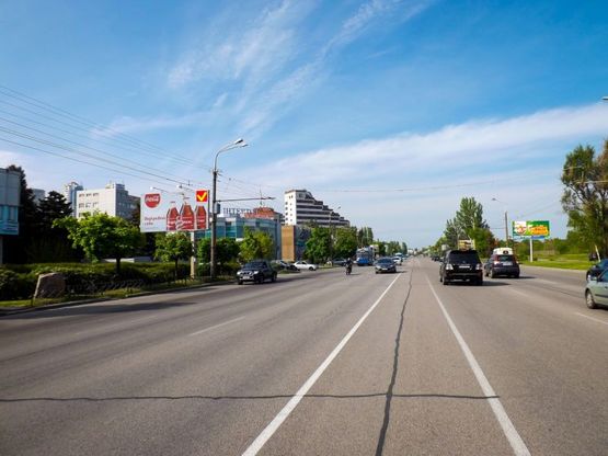 Фото рекламной плоскости по адресу вул. Наб. Перемоги, 38, (магазин "Інтертоп"), 6,2х3,2/ул. Наб. Победы, 38, (магазин "Интертоп"), 6,2х3,2, рядом Аквапарк, ТЦ КУБ