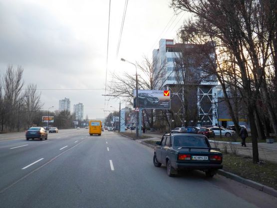 Фото рекламной плоскости по адресу вул. Наб. Перемоги, 78, (супермаркет "Європа")/ул. Наб. Победы, 78, (супермаркет "Европа")