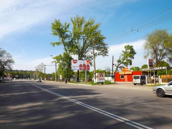 Фото рекламной плоскости по адресу Запорізьке шосе, розвилка, автостоянка/Запорожское шоссе, развилка, автостоянка