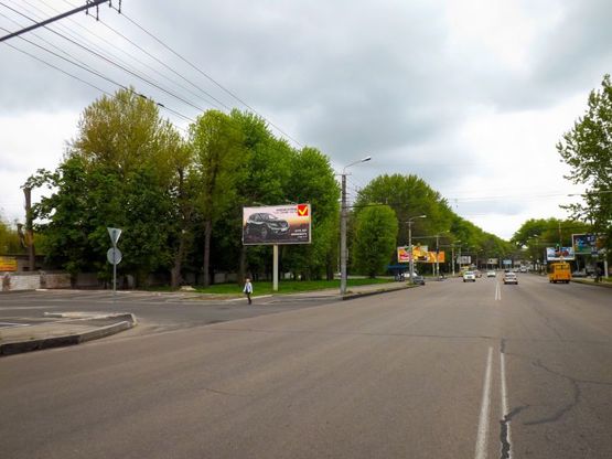 Фото рекламной плоскости по адресу Запорізьке шосе, МЖК "Зоряний", 6,2х3,2/Запорожское шоссе, МЖК "Зоряный", 6,2х3,2, ТЦ Дафи, МакДональдс
