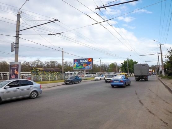 Фото рекламной плоскости по адресу вул. Марії Лисиченко, автостоянка/ул. Героев Гражданской войны, автостоянка