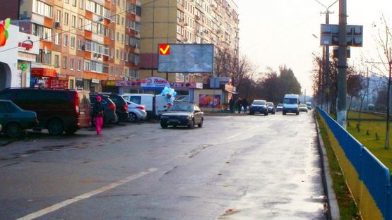 Фото рекламної площини за адресою пр-т. Миру, ринок/пр. Мира, рынок, рядом ТЦ Караван