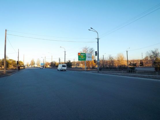 Фото рекламной плоскости по адресу ж/м Червоний Камінь, вул.Наб.Заводська- вул. Савкіна/ж/м Красный Камень, ул.Наб.Заводская- ул. Савкина