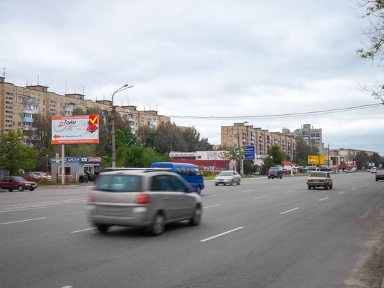 Фото рекламной плоскости по адресу вул. Наб. Заводська, 4, (супермаркет "СІЛЬПО")/ул. Наб. Заводская, 4, (супермаркет "СИЛЬПО") McDonald's, станция метро Покровская, рынок