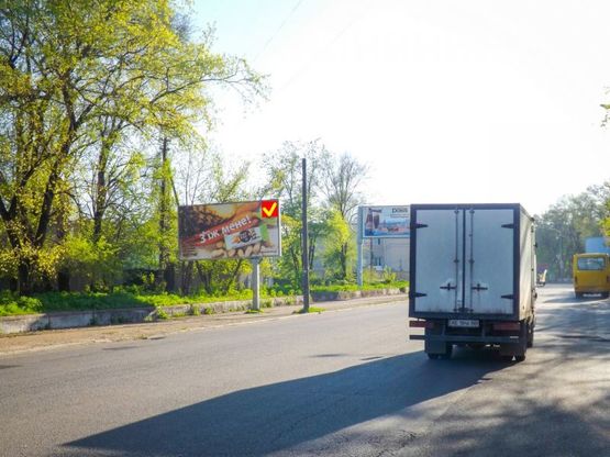 Фото рекламной плоскости по адресу пр-т. Івана Мазепи - БК "Ілліча"/пр. Петровского - ДК "Ильича"