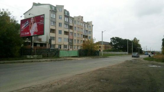 Фото рекламної площини за адресою Ватутина ул., (около базара)