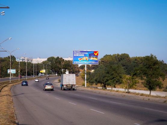 Фото рекламної площини за адресою Донецьке шосе - Кайдацький міст (з'їзд), ресторан "Робін Гуд"/Донецкое шоссе - Кайдакский мост (съезд), ресторан "Робин Гуд"