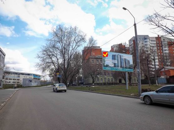 Фото рекламної площини за адресою вул. Ульянова - стадіон "Днепр - Арена"/ул. Ульянова - стадион "Днепр - Арена", ресторан TAXI, рядом пр.О.Поля (пр.Кирова)
