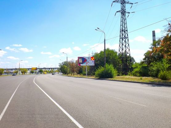 Фото рекламної площини за адресою вул. Наб. Заводська, перед залізничним мостом, у центр /ул. Наб. Заводская, перед ж/д мостом, в центр