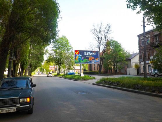 Фото рекламной плоскости по адресу вул. Володимира Антоновича, 73 - вул. Надії Алексеенко/ул. Свердлова, 73 - ул. Чичерина