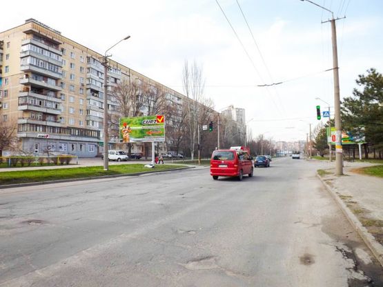 Фото рекламной плоскости по адресу вул. Наб. Перемоги, 120/ул. Наб. Победы, 120, МакДональдс, пляжи, супермаркет, клуб английского языка БигБен