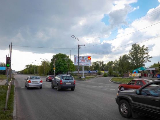 Фото рекламної площини за адресою ж/м Червоний Камінь,  вул.Наб.Заводська - кафе "Берег" /ж/м Красный Камень, ул.Наб.Заводская - кафе "Берег"