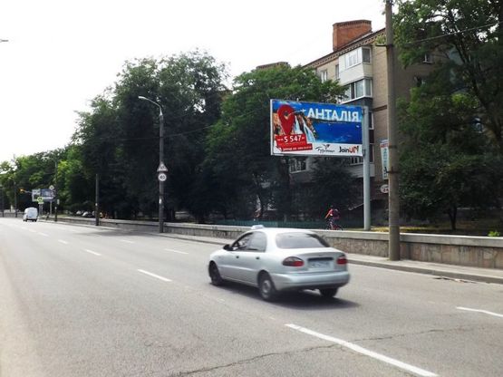 Фото рекламной плоскости по адресу пр.Б.Хмельницького, 24/ул.Г.Сталинграда, 24