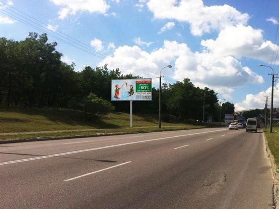 Фото рекламной плоскости по адресу вул.Космічна, Дитяча лікарня/ул.Космическая, детская больница, движение к Зап. Шоссе