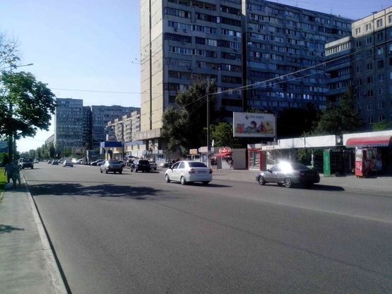 Фото рекламной плоскости по адресу вул.Малиновського, 34/ул.Малиновского, 34, рядом Центральный мост, ТЦ Вавилон, супермаркет Фоззи