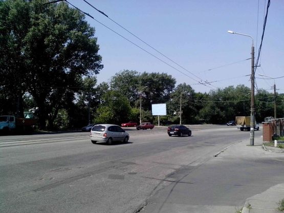 Фото рекламної площини за адресою пр.Мануйловський, 77/пр. Воронцова,77, транспортная развязка, Центральный мост, Макдональдс