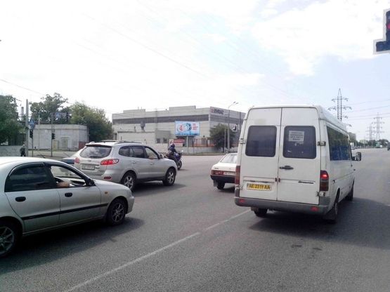 Фото рекламної площини за адресою вул.Наб.Заводська (Цементний завод)/ул.Наб.Заводская (Цементный завод), перекресток, светофор, большой поток движения к Кайдакскому мосту