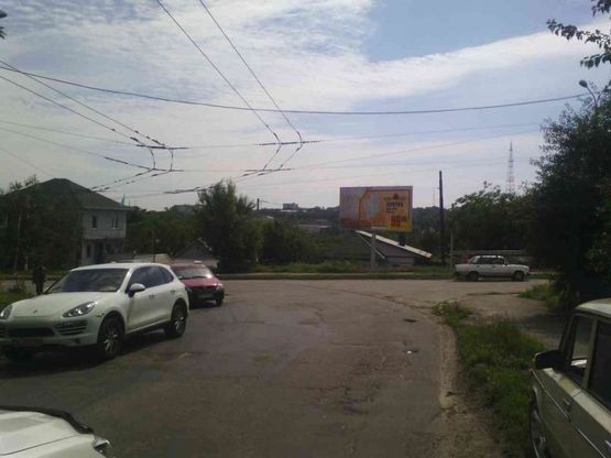 Фото рекламної площини за адресою вул.Ю.Савченка - вул.Уральска/ул.Ю.Савченко - ул.Уральская, хорошая обзорность плоскости, поток движения от ул.Рабочая