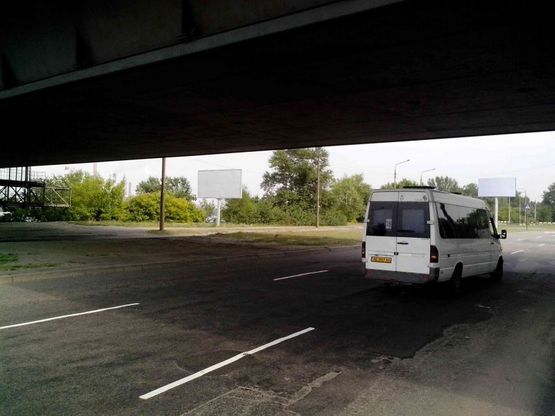 Фото рекламной плоскости по адресу вул.Наб.Перемоги (р-н Південного моста)/ул.Наб.Победы (р-н Южного моста) Южный мост, трансопртная развязка