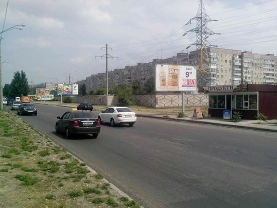 Фото рекламной плоскости по адресу Донецьке шосе, 106/Донецкое шоссе, 106 поток движения к ТЦ Караван