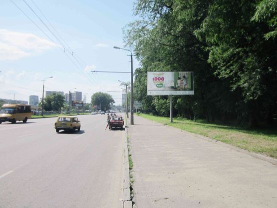 Фото рекламной плоскости по адресу Запорізьке шосе - 
парк Пісаржевського/Запорожское шоссе - парк Писаржевского, развилка, автосалон, поток к ТЦ Дафи