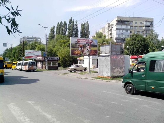 Фото рекламної площини за адресою ул.Панікахи, 119 тупик троллейбусів/ул.Паникахи, 117 тупик троллейбусов, АЗС Вог