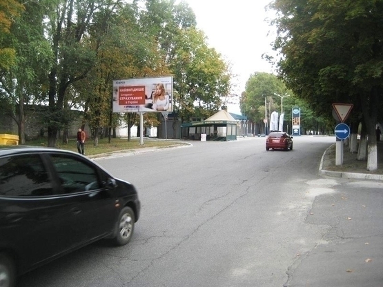 Фото рекламной плоскости по адресу пр. Пилипа Орлика, за АЗС, в бік пр. Богдана Хмельницького/пр. Ильича, за АЗС, в сторону ул. Г. Сталинграда