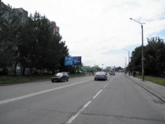 Фото рекламной плоскости по адресу Довженка,11( маг. Заравшан)  до Сільпо