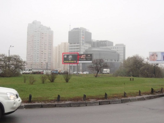 Фото рекламной плоскости по адресу Броварской проспект (разд. клумба)(М)"Левобер.