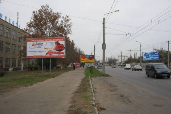 Фото рекламної площини за адресою ул. Комарова (Промсвязь)