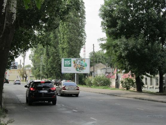 Фото рекламной плоскости по адресу ул. Атамана Головатого, 99