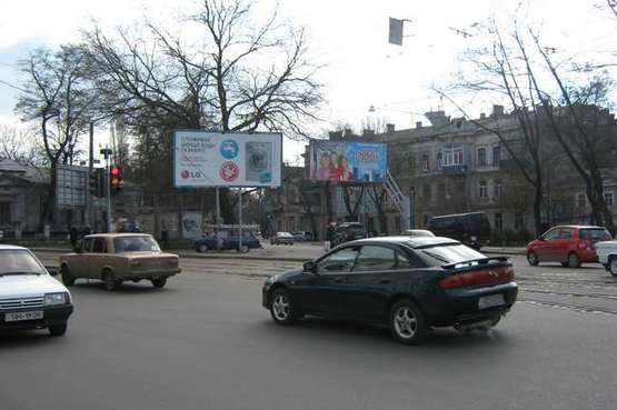 Фото рекламной плоскости по адресу ул. Старопортофранковская - ул. Мечникова