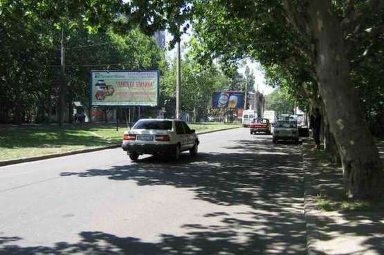 Фото рекламної площини за адресою пр-т Адмиральский (между Судостр и 5 ст.) на 5 - разделитель