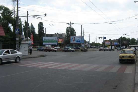 Фото рекламної площини за адресою пл. Толбухина (на "Сельпо")