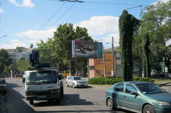 Фото рекламної площини за адресою ул.Мечникова - ул.Старопортофранковская, 40/42