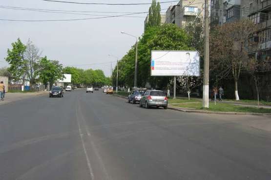 Фото рекламної площини за адресою ул. Ген. Петрова, 46 (аптека)