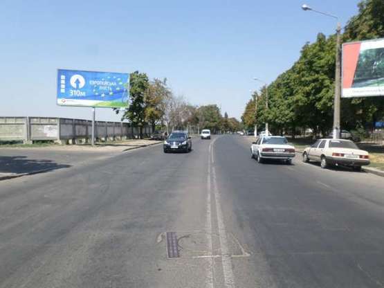 Фото рекламної площини за адресою ул. Ген. Петрова, 48-А