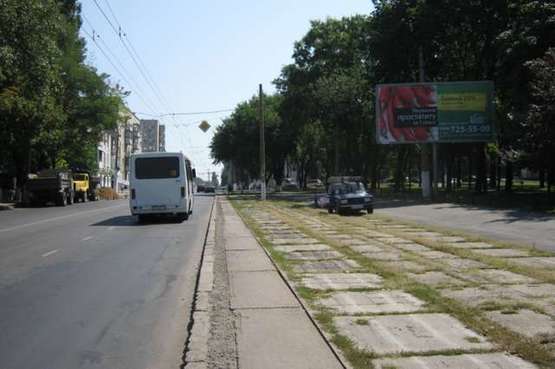 Фото рекламной плоскости по адресу ул. Мельницкая, напротив дома № 22