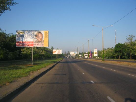 Фото рекламной плоскости по адресу Южная дорога, 11 (напротив)