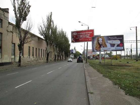 Фото рекламної площини за адресою ул. Атамана Головатого, 98 ("Тотус")