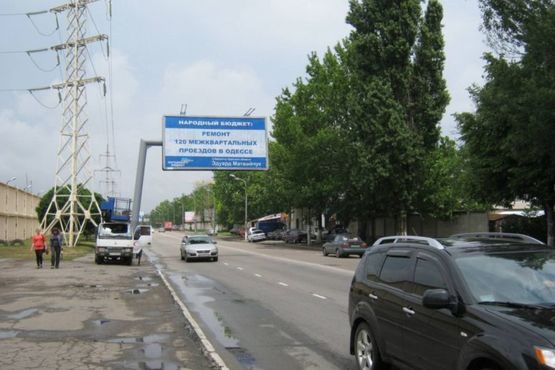 Фото рекламної площини за адресою ул. Краснова, 2а - ул. Генерала Швыгина (напротив)