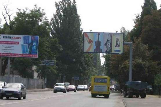 Фото рекламной плоскости по адресу ул. Среднефонтанская, 26 (Гусак)