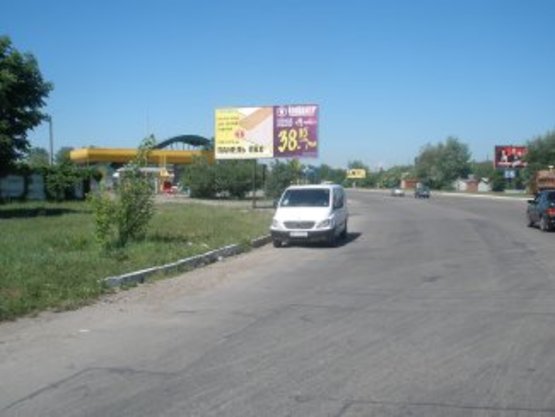 Фото рекламной плоскости по адресу Надрічна-Максимовича       перехрестя